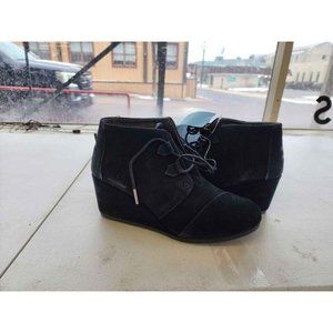 Brand New In Box Size 10w Women Toms Shoes